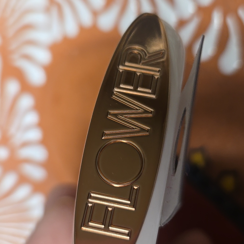 Flower Neutral Shimmer Eyeshadow Quad - Beige Brown Palette - Picture 2 of 3